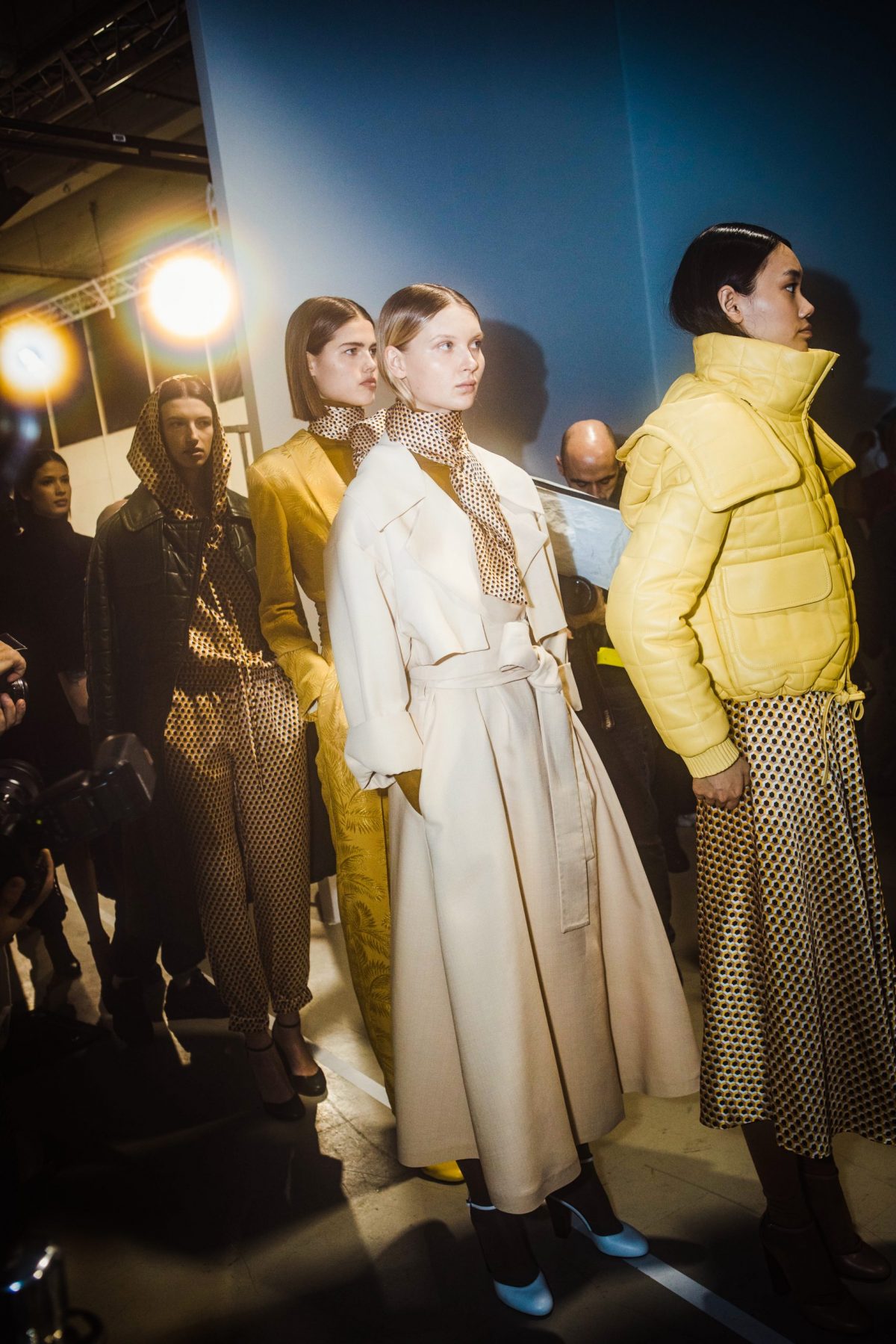 <span class="hot">Hot <i class="fa fa-bolt"></i></span> Kristina Fidelskaya | Backstage | Pfw |