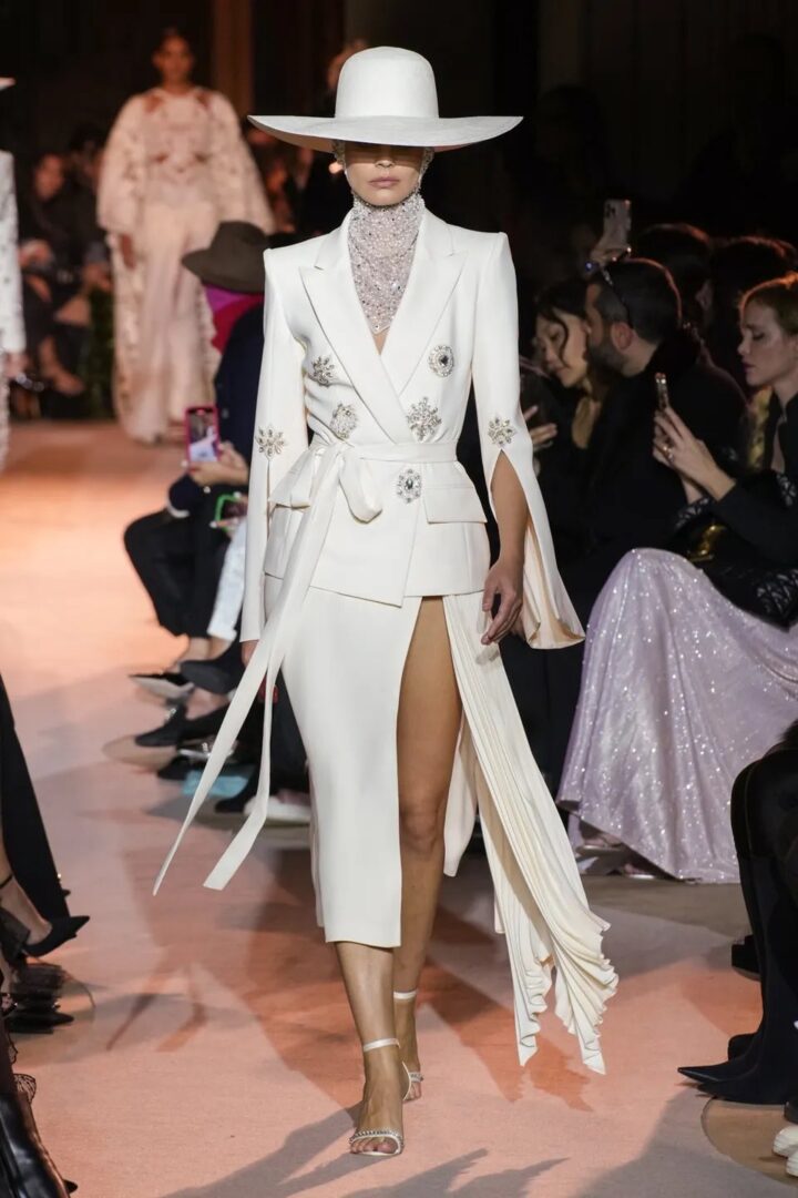<span class="hot">Hot <i class="fa fa-bolt"></i></span> AI CAN generate fashion ideas. AI CANNOT become a fashion brand |